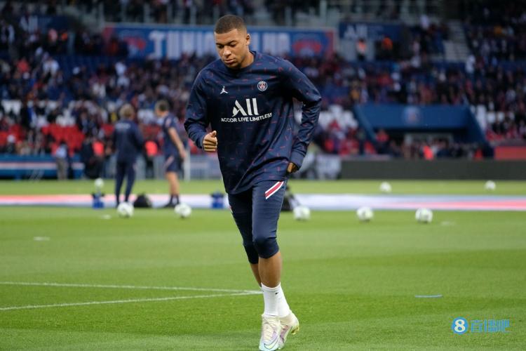 意媒：德佬对孔蒂依然保持完全信任，双方将召开会议分析现状（意媒：德佬仍对孔蒂充分信任，双方将会面评估现状）