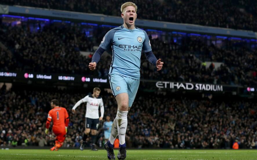 魏翊东：我和谢晖合影是在J联赛现场，被捏造成他要执教国安（魏翊东回应：与谢晖在J联赛的合影被曲解成将执教国安）